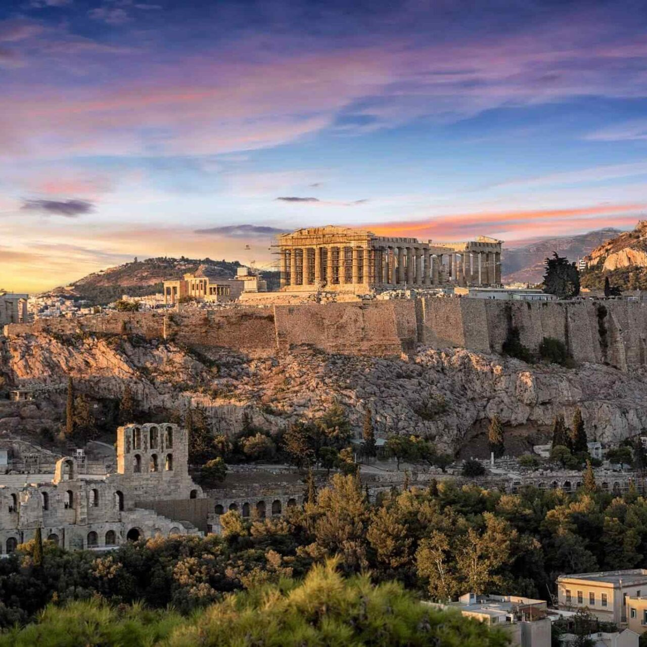 https://travelonica.com/wp-content/uploads/2018/09/destination-athens-01-2-1280x1280.jpg