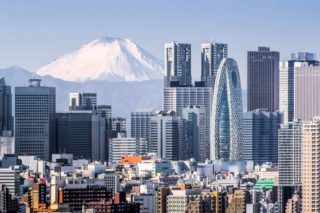 https://travelonica.com/wp-content/uploads/2018/09/destination-tokyo-02-2-1280x854.jpg