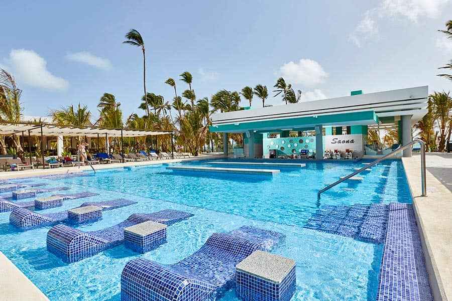 pool-riu-punta-cana_tcm55-227391 (1)