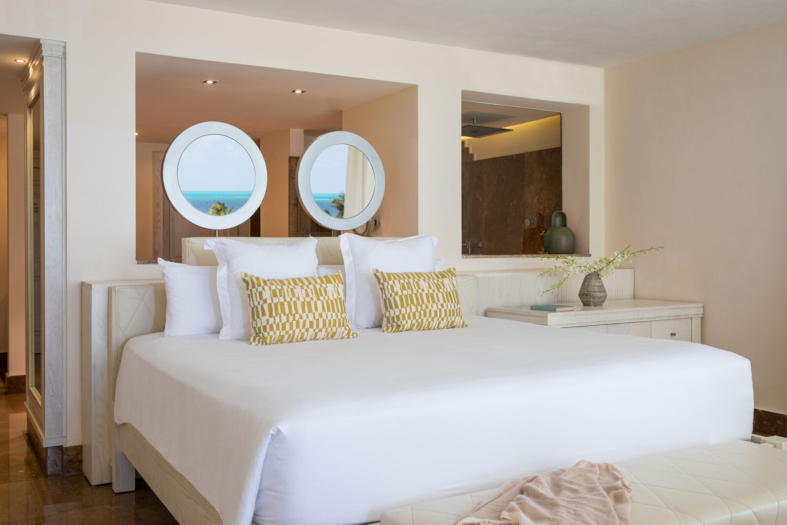 junior-suite-ocean-view-in-cancun