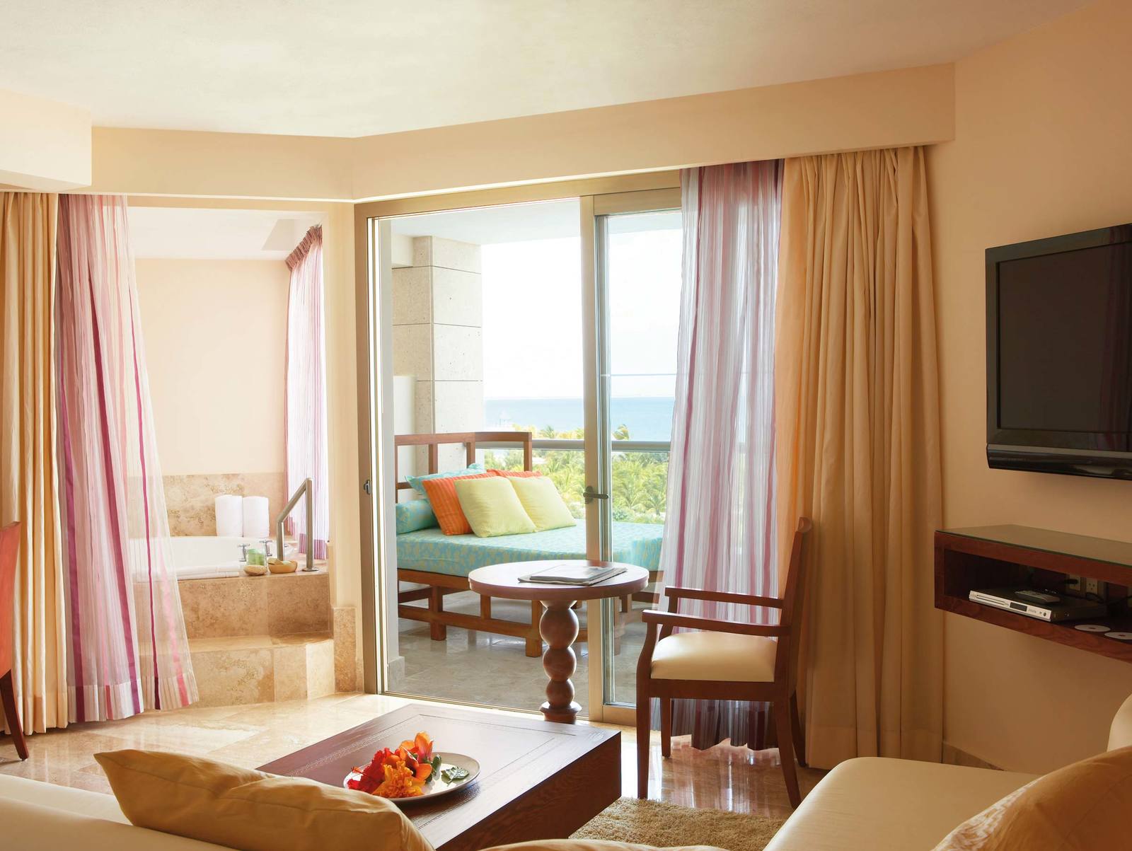 luxury-junior-suite-ocean-view-cancun