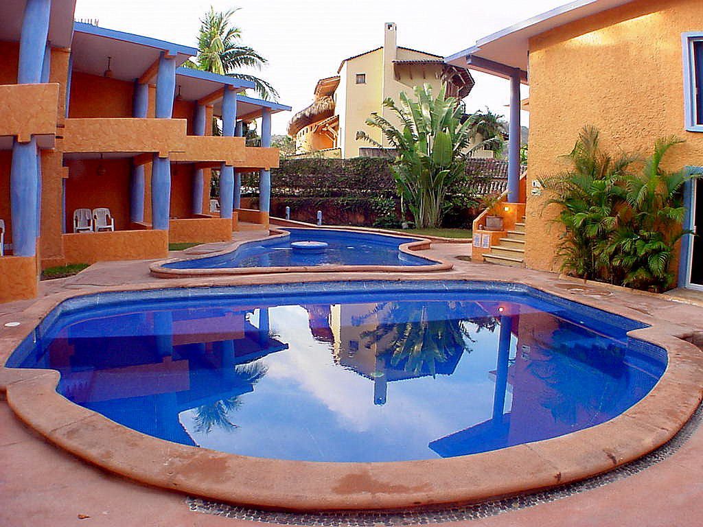 hotel_villa_mexicana_zihuatanejo_01atOG1IVOlKk3ksaT