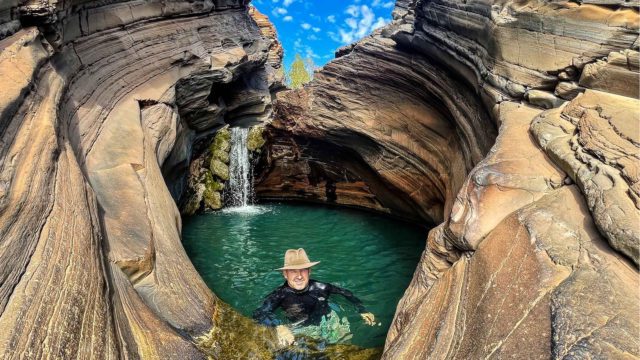 https://travelonica.com/wp-content/uploads/2023/08/Enjoy-the-stunning-scenery-of-Karijini-National-Park.-640x360.jpg