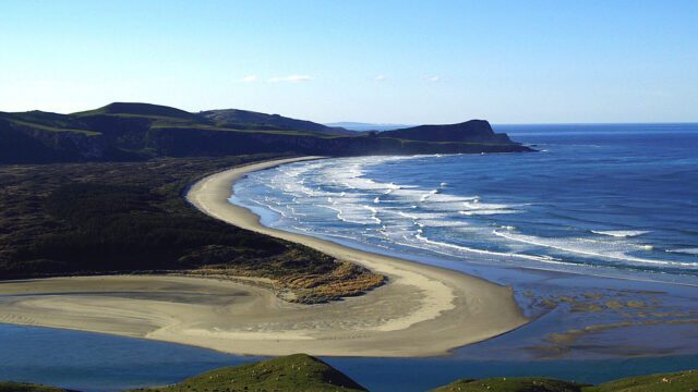 https://travelonica.com/wp-content/uploads/2023/08/Otago-Peninsula-640x360.jpg