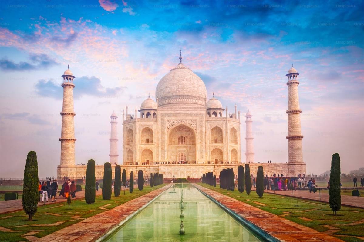 https://travelonica.com/wp-content/uploads/2024/09/agra-2346546.jpg