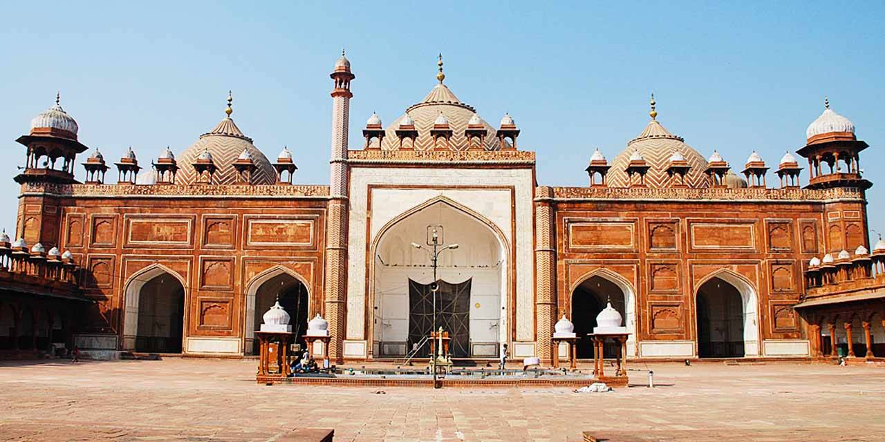 https://travelonica.com/wp-content/uploads/2024/09/jama-masjid-agra-tourism-entry-fee-timings-holidays-reviews-header.jpg